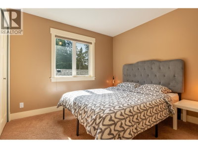 5393 SANS SOUCI Road | Halfmoon Bay British Columbia | Slide Image Seventeen