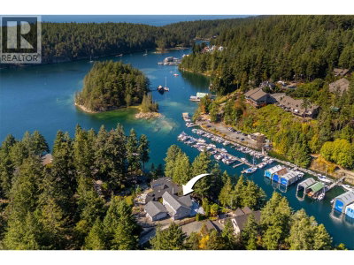 5393 SANS SOUCI Road | Halfmoon Bay British Columbia | Slide Image Thirty