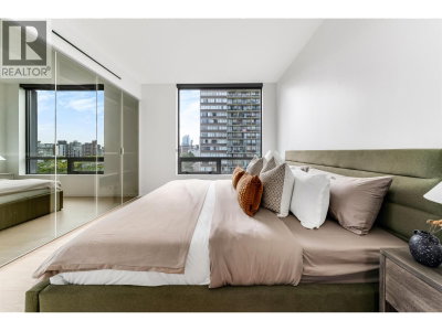 1171 JERVIS Street | Vancouver British Columbia | Slide Image Thirteen