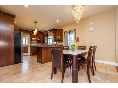 16492 104A Avenue | Surrey British Columbia | Slide Image Thirteen