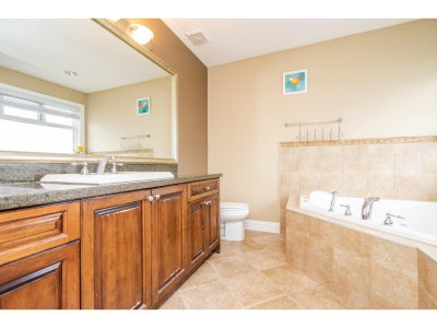 16492 104A Avenue | Surrey British Columbia | Slide Image Eighteen
