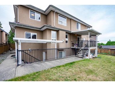 16492 104A Avenue | Surrey British Columbia | Slide Image Thirty