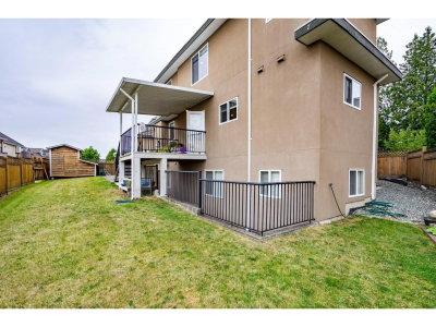 16492 104A Avenue | Surrey British Columbia | Slide Image Thirty-three