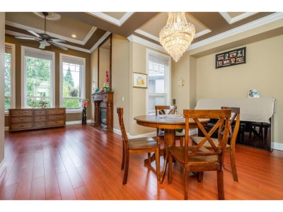 16492 104A Avenue | Surrey British Columbia | Slide Image Eight