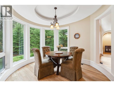 320 FORESTVIEW Lane | Anmore British Columbia | Slide Image Ten