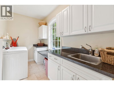 320 FORESTVIEW Lane | Anmore British Columbia | Slide Image Thirty