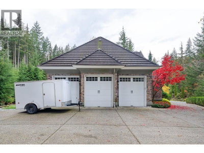 320 FORESTVIEW Lane | Anmore British Columbia | Slide Image Thirty-five