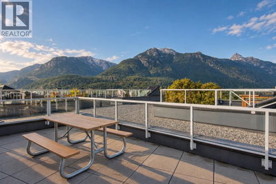 41328 SKYRIDGE Place | Squamish British Columbia | Slide Image Eighteen