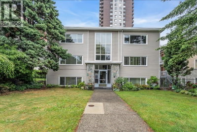 1420 CHESTERFIELD Avenue | North Vancouver British Columbia | Slide Image One