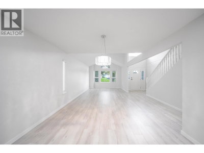 12344 234 Street | Maple Ridge British Columbia | Slide Image Four