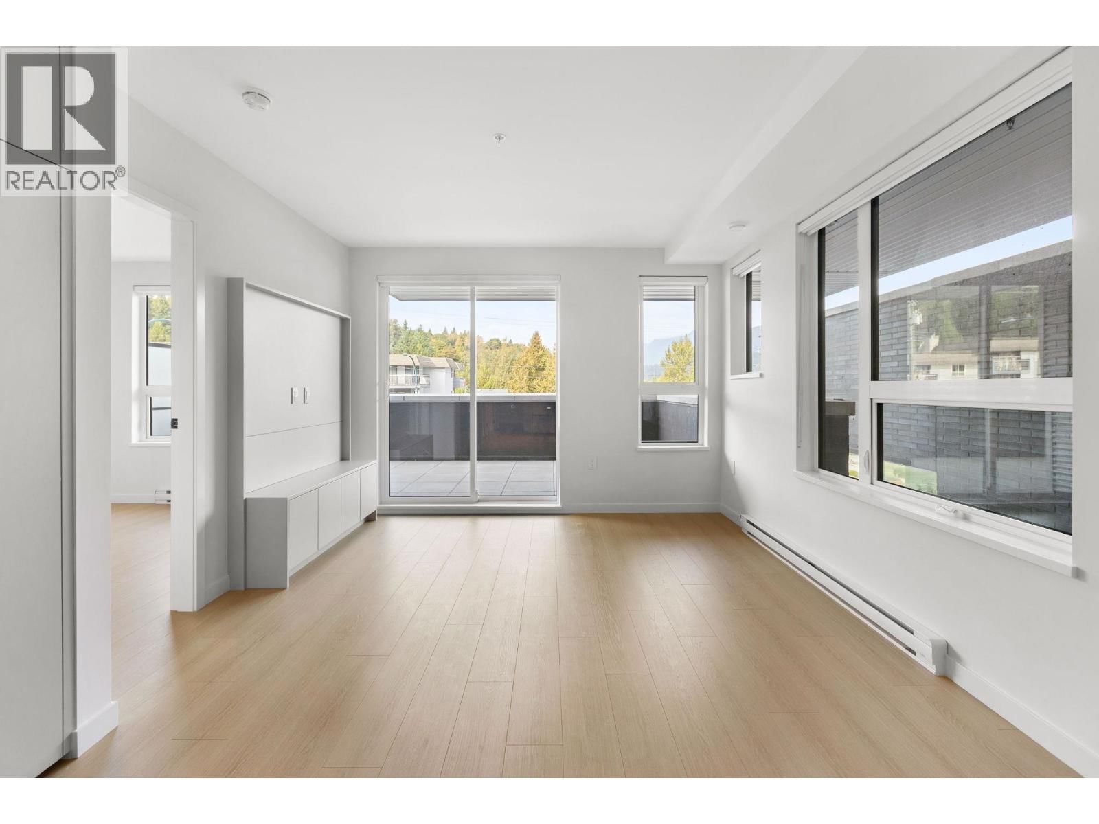 2015 ST. JOHNS Street, Port Moody, British Columbia V3H 0N5