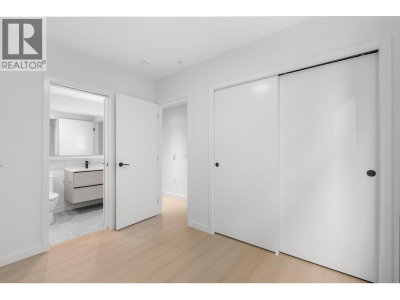 2015 ST. JOHNS Street | Port Moody British Columbia | Slide Image Twenty-four
