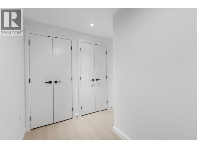 2015 ST. JOHNS Street | Port Moody British Columbia | Slide Image Twenty-seven