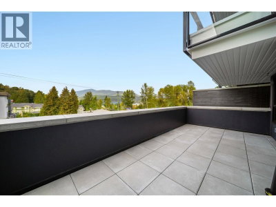 2015 ST. JOHNS Street | Port Moody British Columbia | Slide Image Three