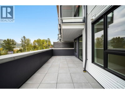 2015 ST. JOHNS Street | Port Moody British Columbia | Slide Image Thirty