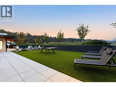 2015 ST. JOHNS Street | Port Moody British Columbia | Slide Image Thirty-seven