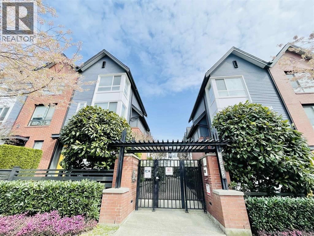 6868 BURLINGTON Avenue, Burnaby, British Columbia V5J 0G1