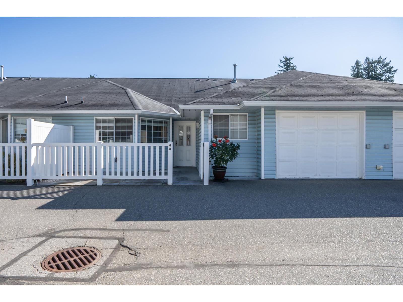 1450 MCCALLUM Road, Abbotsford, British Columbia V2S 8A5