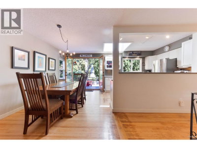 4482 COVE CLIFF Road | North Vancouver British Columbia | Slide Image Thirteen