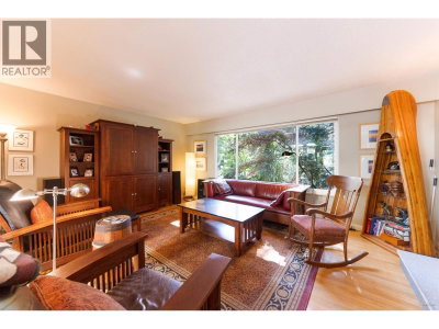 4482 COVE CLIFF Road | North Vancouver British Columbia | Slide Image Fifteen