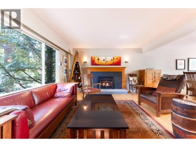 4482 COVE CLIFF Road | North Vancouver British Columbia | Slide Image Seventeen