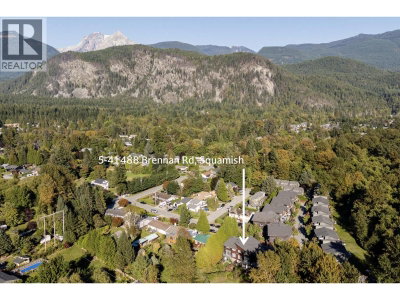41488 BRENNAN Road | Squamish British Columbia | Slide Image Thirty-five