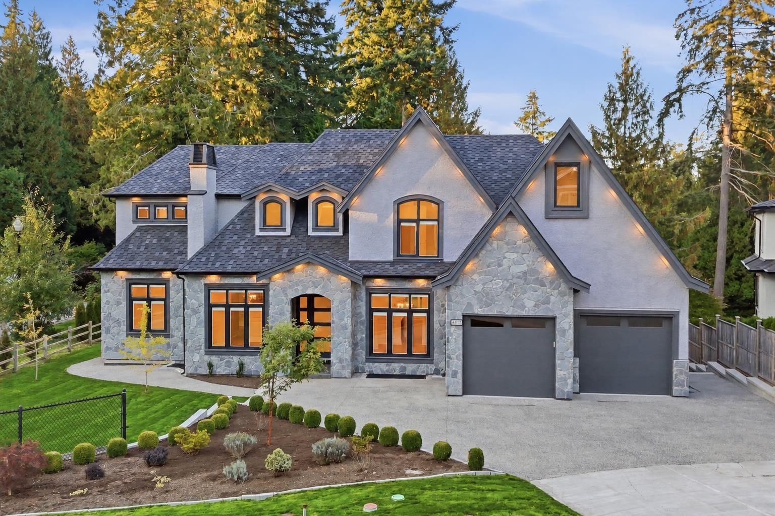 14107 34A Avenue, Surrey, British Columbia V4P 0A8