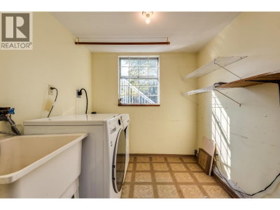 1260 VICTORIA Drive | Port Coquitlam British Columbia | Slide Image Six
