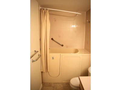 32659 GEORGE FERGUSON, ABBOTSFORD, BC Way | Abbotsford British Columbia | Slide Image Nineteen