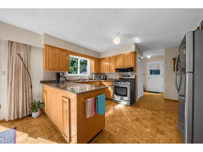 47404 SWALLOW Crescent | Chilliwack British Columbia | Slide Image Eleven