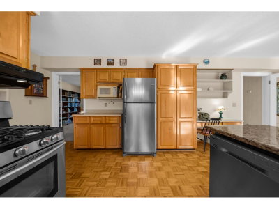 47404 SWALLOW Crescent | Chilliwack British Columbia | Slide Image Thirteen
