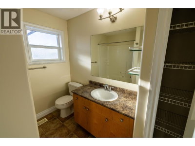 4404 5TH Avenue | Prince George British Columbia | Slide Image Ten