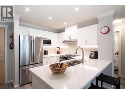 300 KLAHANIE Drive | Port Moody British Columbia | Slide Image Fifteen