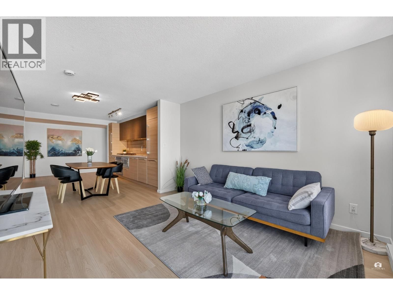 6658 DOW Avenue, Burnaby, British Columbia V5H 0C7