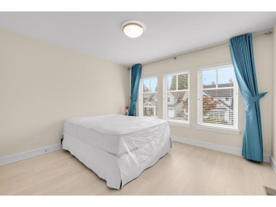 12955 15A Avenue | Surrey British Columbia | Slide Image Fifteen