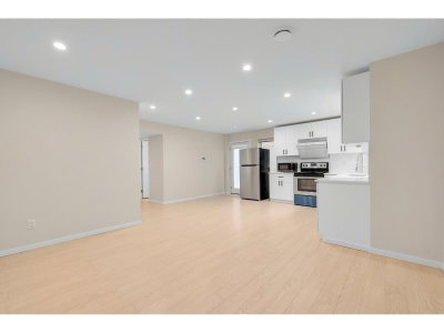 12955 15A Avenue | Surrey British Columbia | Slide Image Twenty
