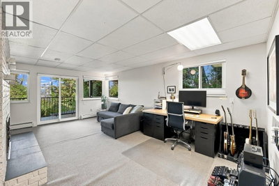330 GAMMA Avenue | Burnaby British Columbia | Slide Image Twenty
