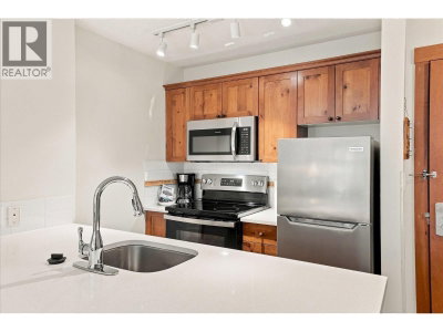 4660 BLACKCOMB Way | Whistler British Columbia | Slide Image Ten