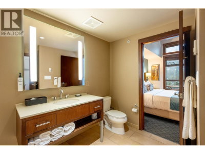 2020 LONDON Lane | Whistler British Columbia | Slide Image Eleven