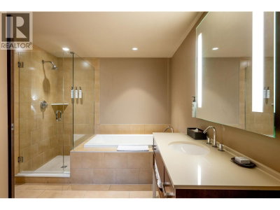 2020 LONDON Lane | Whistler British Columbia | Slide Image Twelve