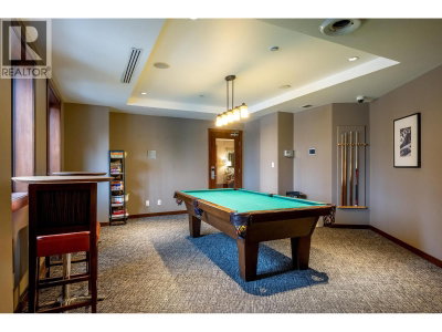 2020 LONDON Lane | Whistler British Columbia | Slide Image Fifteen