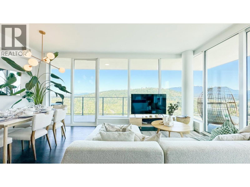 567 CLARKE Road Coquitlam British Columbia, V3J 0K7 - 3 Bedrooms Condo For Sale