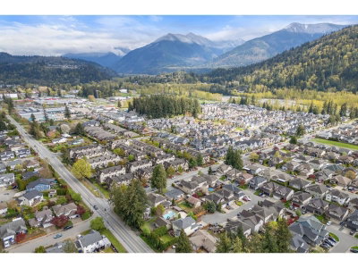 5565 PEACH Road | Chilliwack British Columbia | Slide Image Two