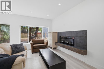 14 14TH Avenue | Vancouver British Columbia | Slide Image Eight