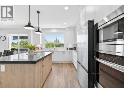 11217 250B Street | Maple Ridge British Columbia | Slide Image Thirteen