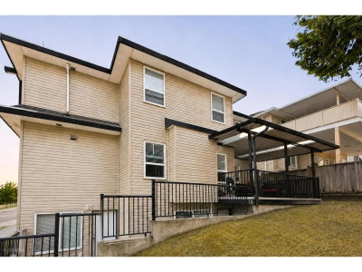 6191 146 Street | Surrey British Columbia | Slide Image Forty