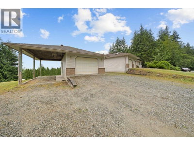 27660 128 Avenue | Maple Ridge British Columbia | Slide Image Four