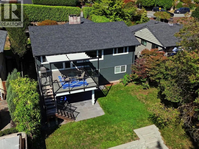 1243 CLOVERLEY Street North Vancouver British Columbia, V7L 1N7 - 4 Bedrooms Home For Sale