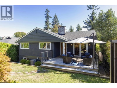 1243 CLOVERLEY Street | North Vancouver British Columbia | Slide Image Twelve