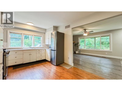11185 272 Street | Maple Ridge British Columbia | Slide Image Thirteen